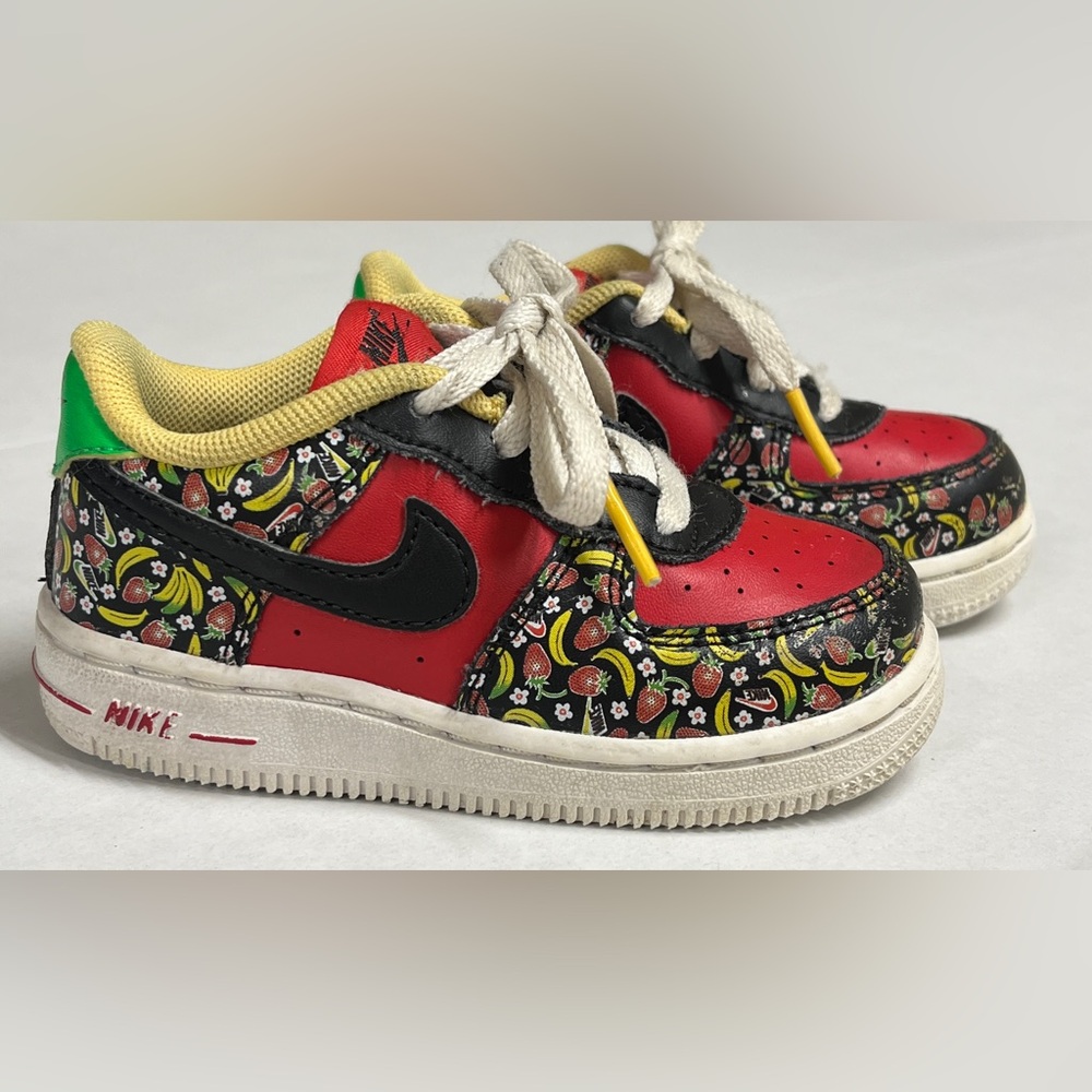 Nike Air Force 1 SZ 7c Strawberry Banana